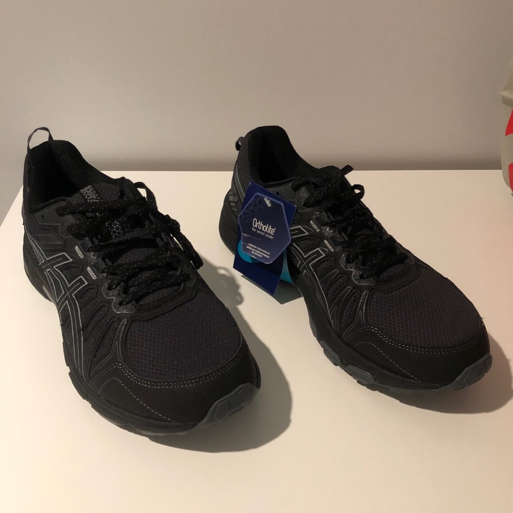 ASICS Gel Venture 7 size 10 extra wide NWT